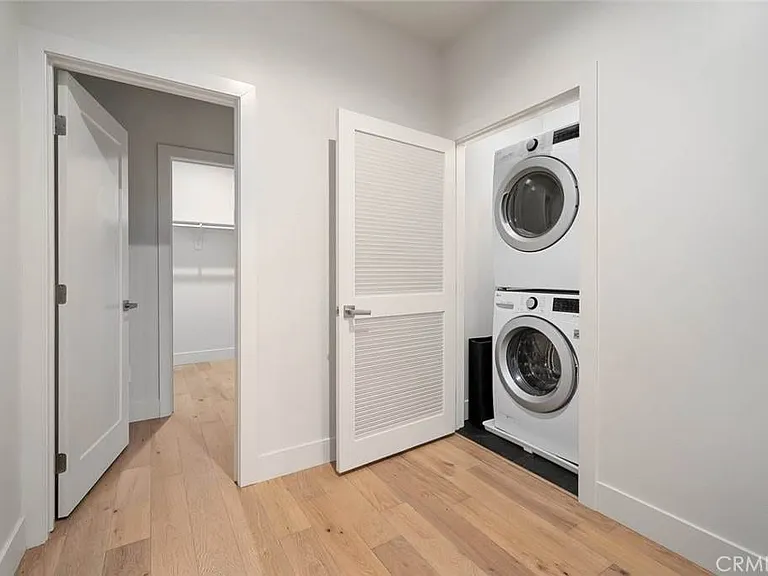 2478 Victoria Ave #104 — Photo 3