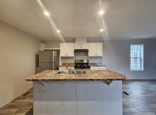 1906 Campus Dr, Saginaw, MI 48604