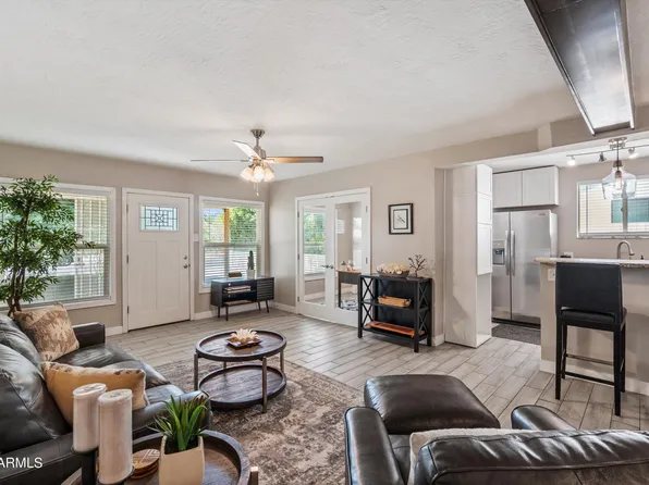 1356 E WELDON Avenue, Phoenix, AZ 85014