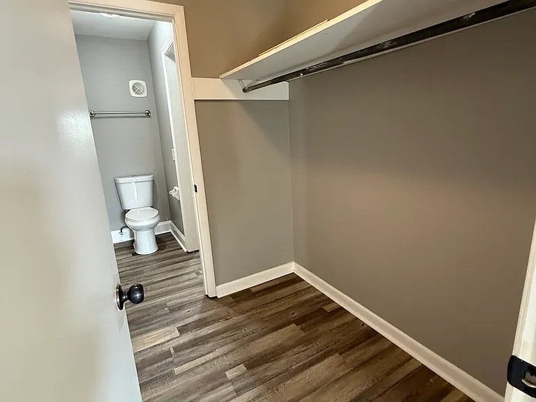 555 N Dupont Ave #B-27 — Photo 14