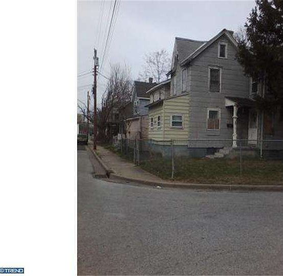 2nd image of 34 Eakin St