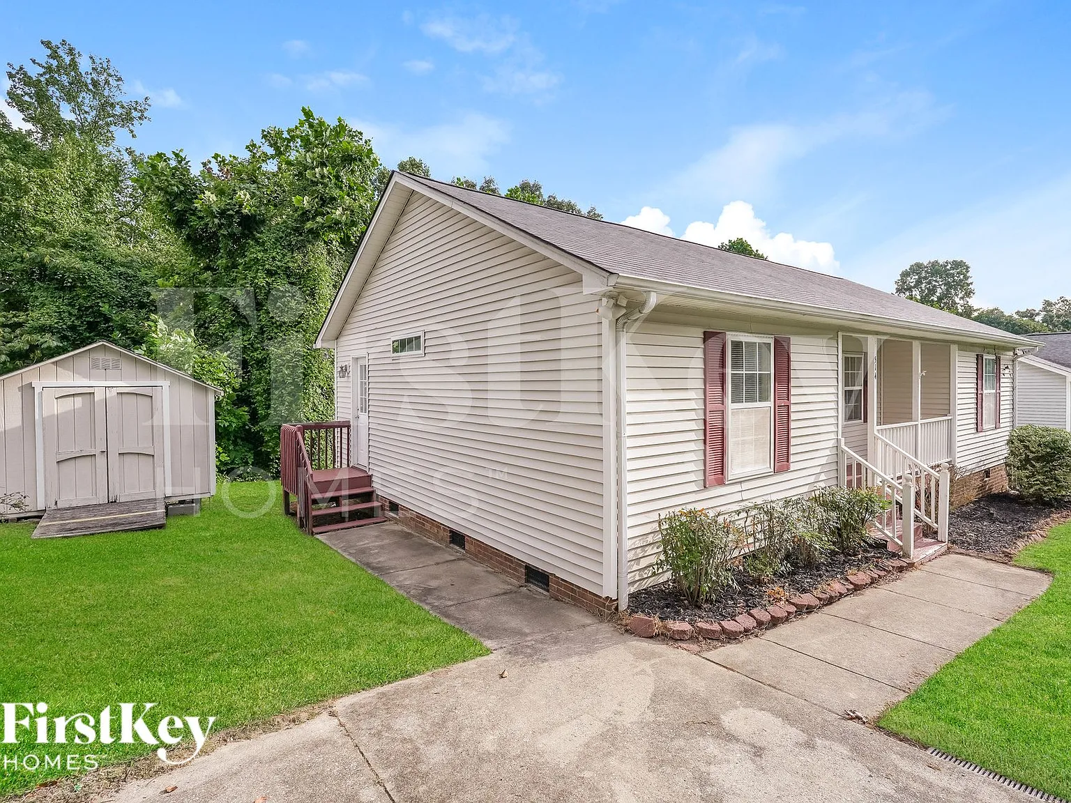 3 bed, 2.0 bath, 1160 sqft, $1,950 — Photo 2