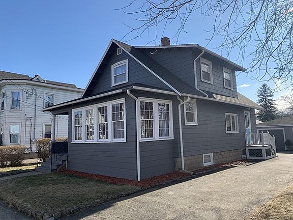 3rd image of 34 Parkland Ave