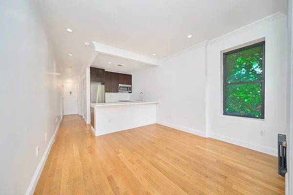 Rented by Living New York | media 13