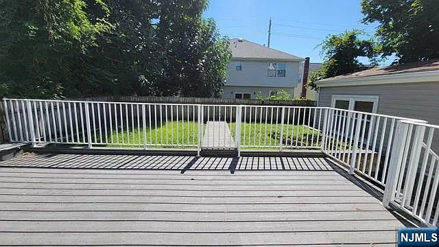 426 Grace Ave — Photo 10