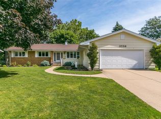 3708 2nd Ave SW, Cedar Rapids, IA 52404