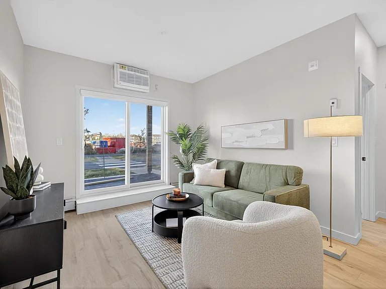 355 Clareview Station Dr NW — Photo 5
