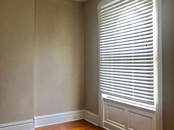 4th image of 4022 Cleveland Ave #1F