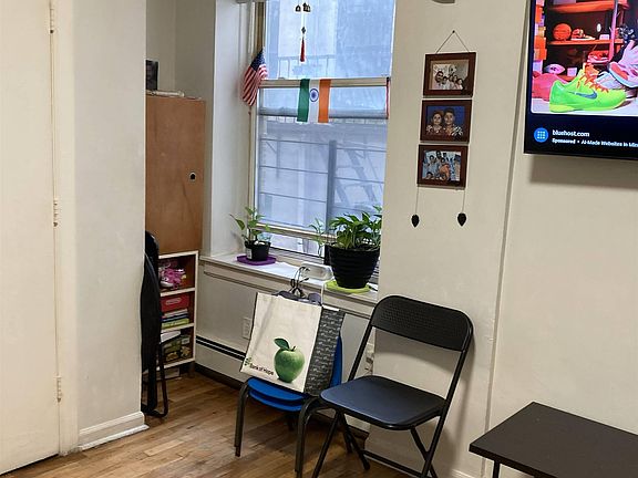 4th image of 135 Van Wagenen Ave APT 3D