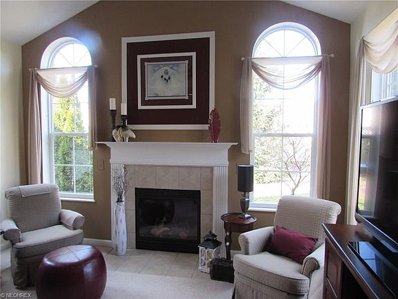 3rd image of 5215 Redford Dr