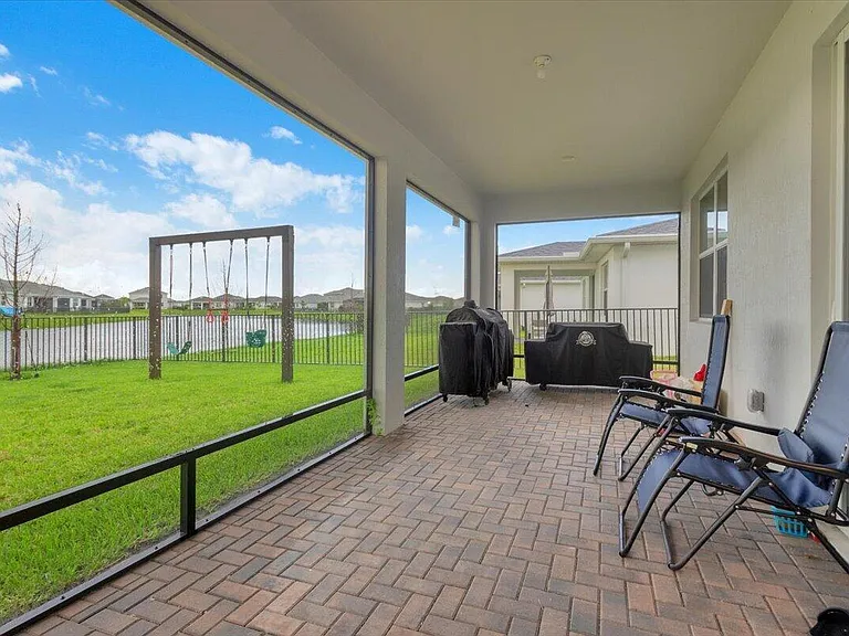 14391 SW Skye Dr — Photo 40