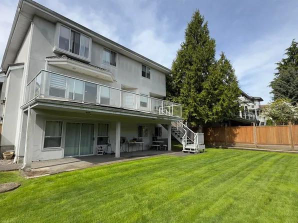 9149 Briar Rd, Burnaby, BC V3N 4X1