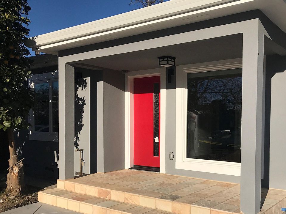 950 N 5th Street - Red Front Door