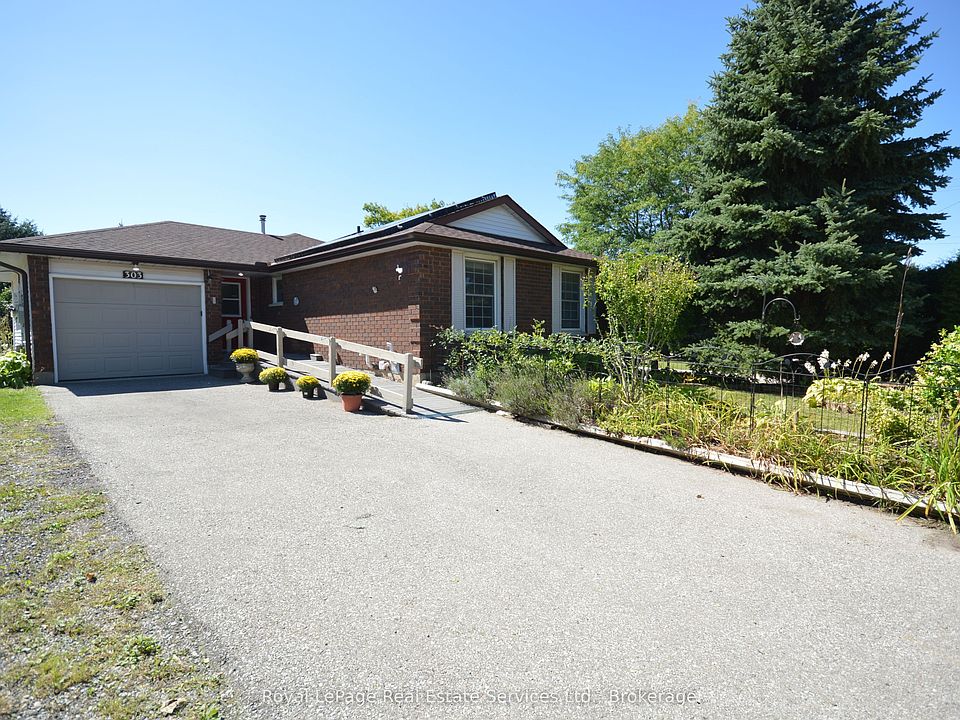 1st image of 303 Grand Ridge Dr
