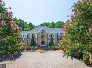 11617 Rolling Meadow Dr, Great Falls, VA