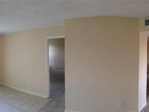 10127 Twin Lakes Dr #24J, Coral Springs, FL 33071