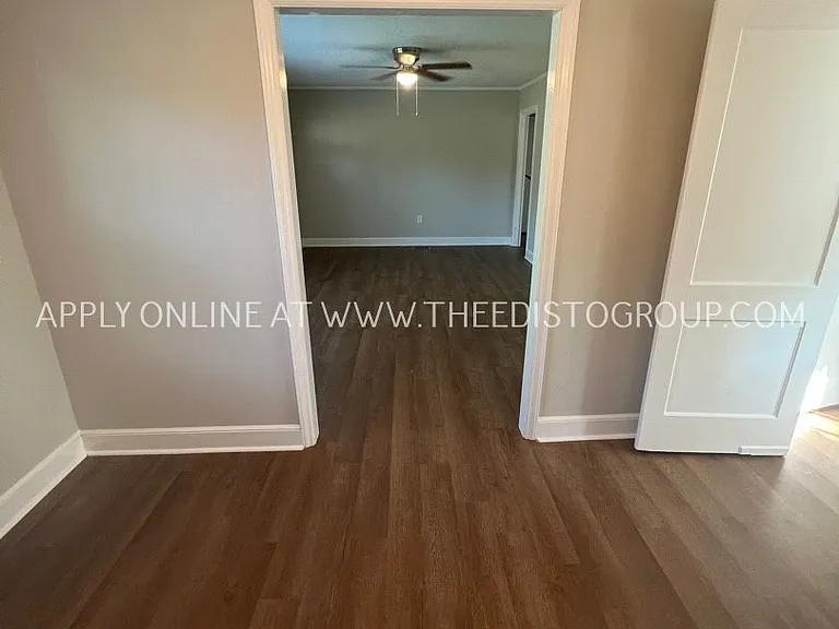 1161 Chestnut St — Photo 6