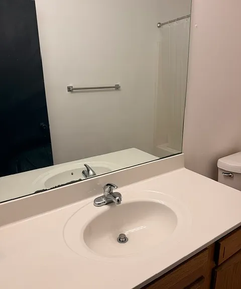 670 Roscoe Ave — Photo 14