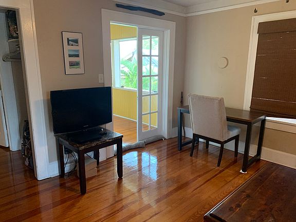 3rd image of 2936 4th Ave N #1/2