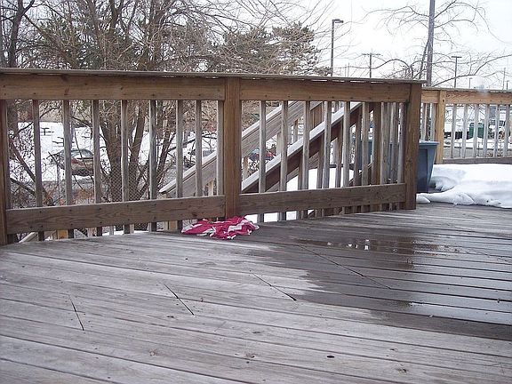 deck off dining rm