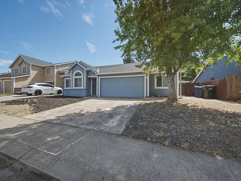 8408 Silver Run Way — Photo 2