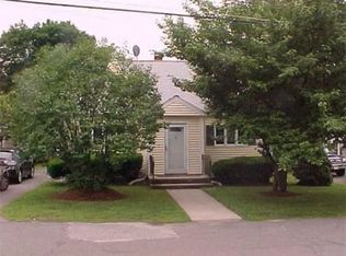 7 Deb Rd, Woburn, MA 01801