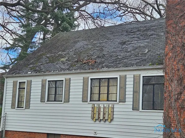 2564 Charlestown Ave, Toledo, OH 43613