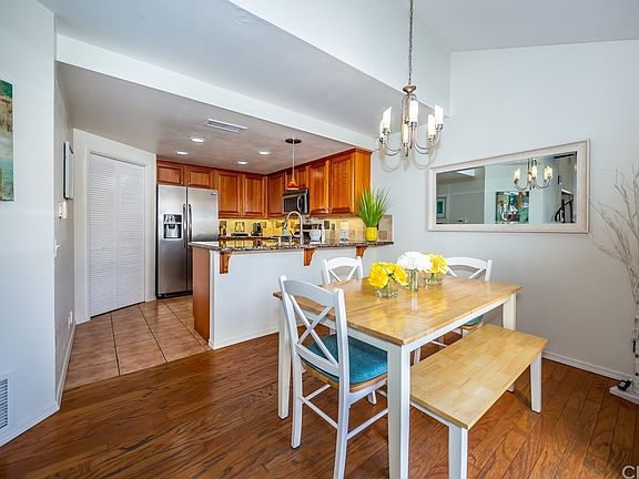 2nd image of 20 Abbey Ln #336