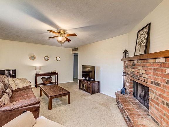 4th image of 7026 E Holly St
