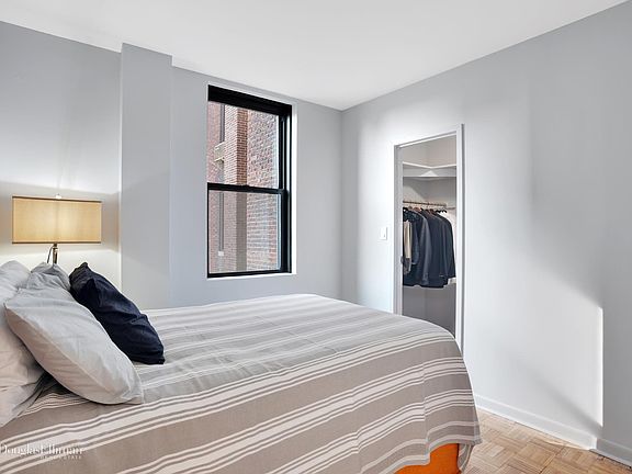 4th image of 340 W 55th St APT 8E