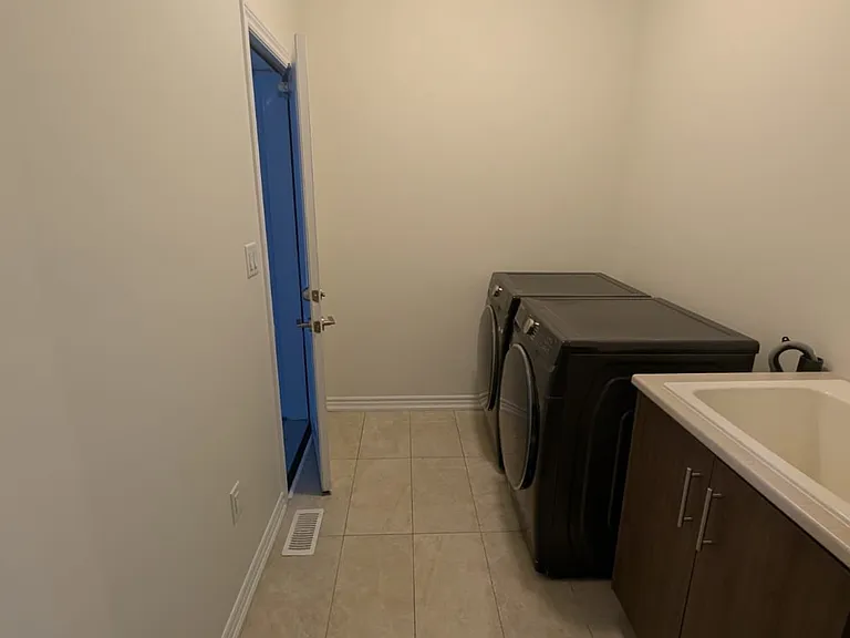 132 Laing Dr — Photo 21