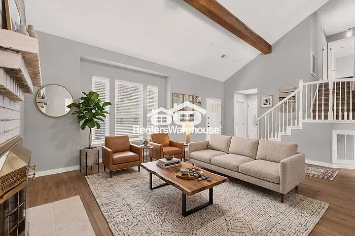 8008 Cornell Dr — Photo 8