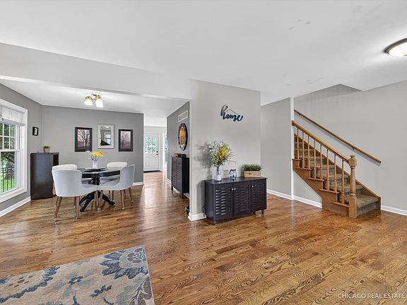 3rd image of 1125 Dovercliff Way