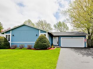 695 Krenz Ave, Cary, IL 60013