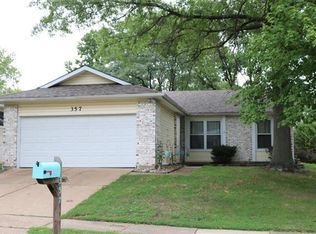 357 Novara Dr, Ballwin, MO 63021