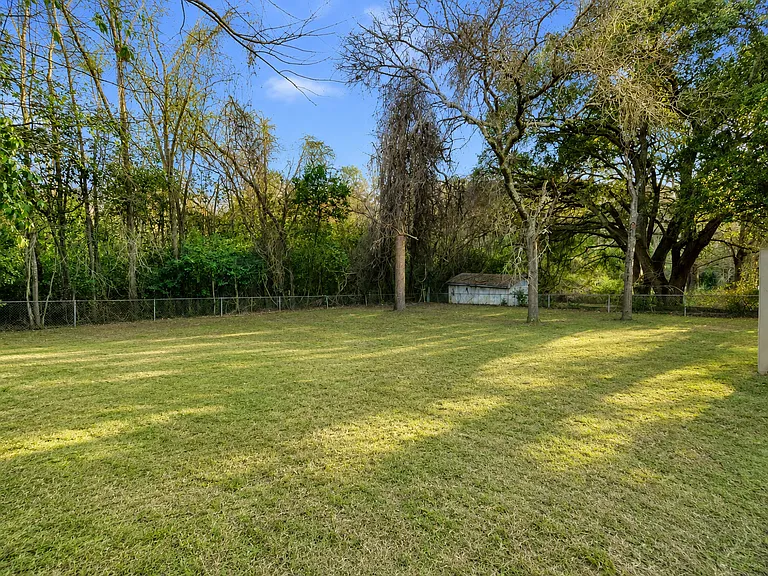7426 Claudia Dr — Photo 12