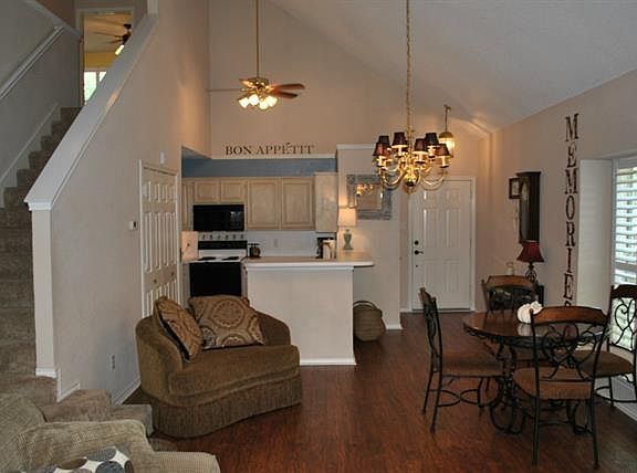 5th image of 1394 Chinaberry Dr