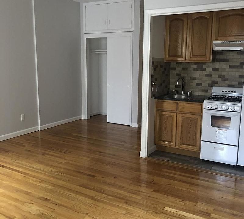 1st image of 1390 2nd Ave APT 4A