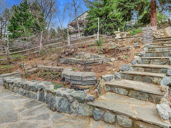 5th image of 124 Ruby Ledge Ct