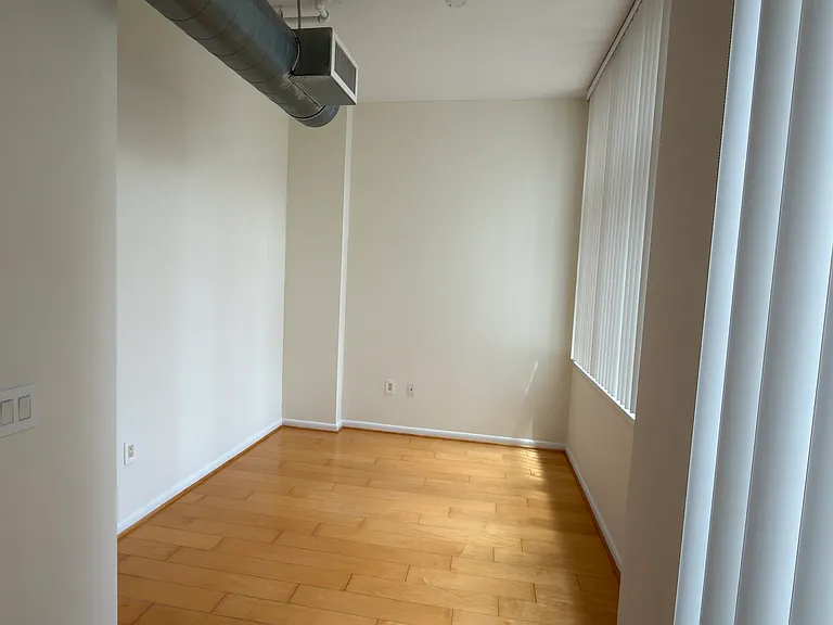 811 4th St NW #221 — Photo 9