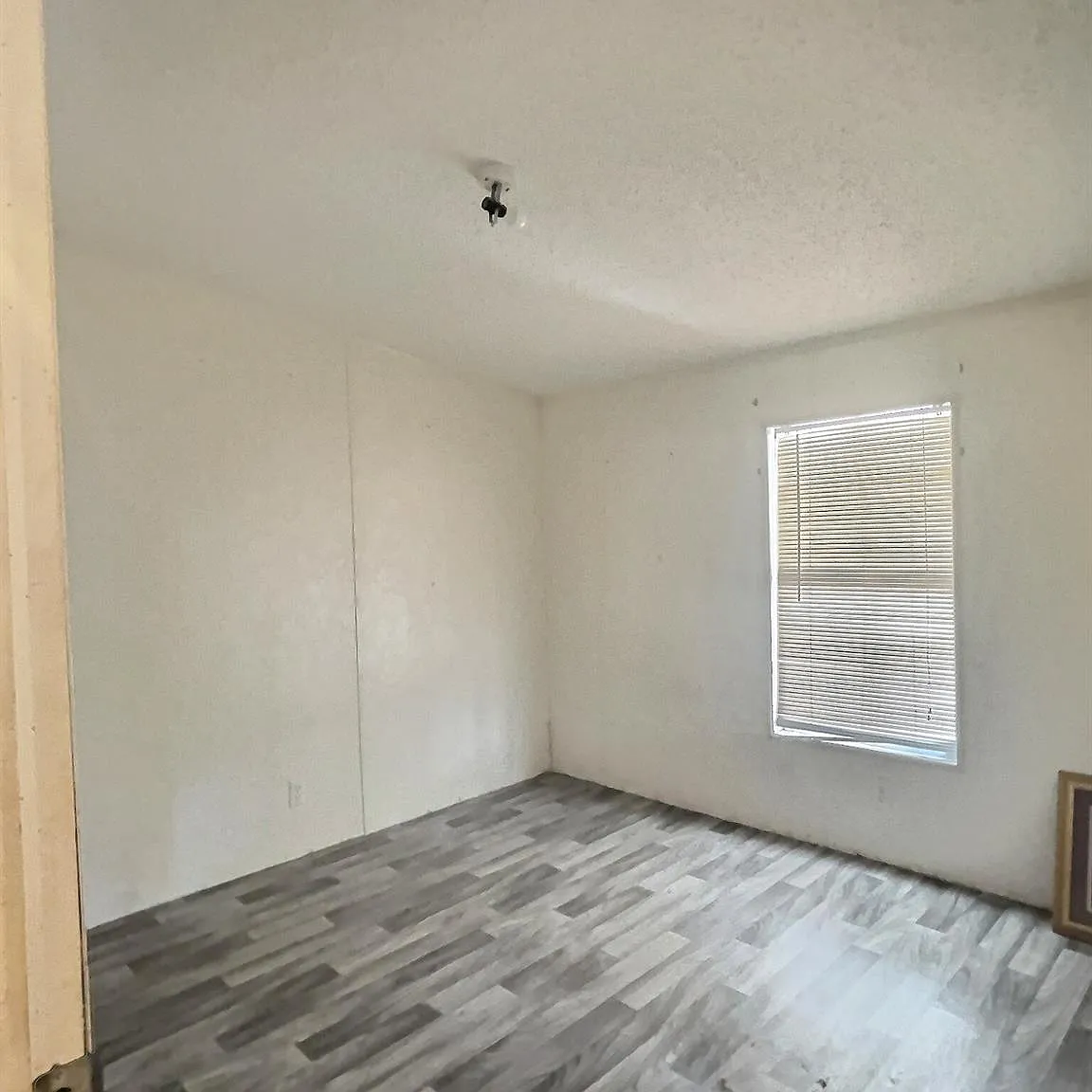 3 bed, 2.0 bath, 1656 sqft, $1,400 — Photo 4