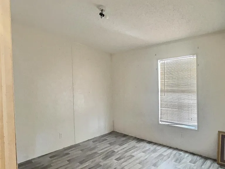 16494 FM 1774 — Photo 4