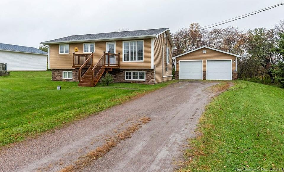 1st image of 20 Melanson Rd