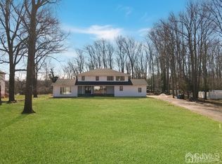 64 Stratford Dr, Colonia, NJ 07067