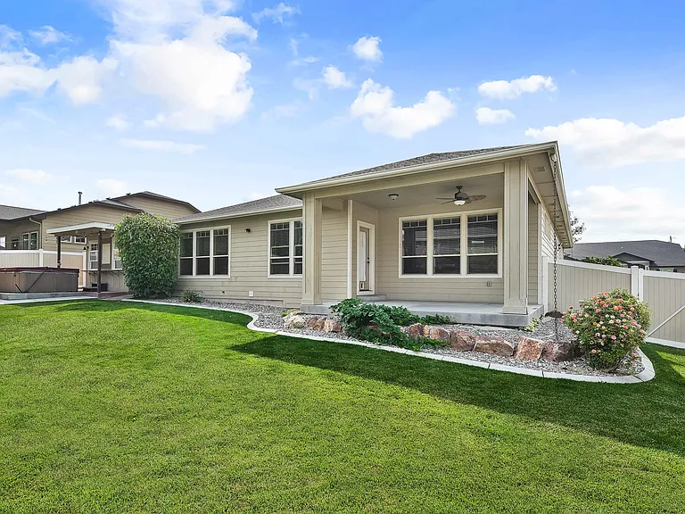 13470 S Stockbridge Way — Photo 32