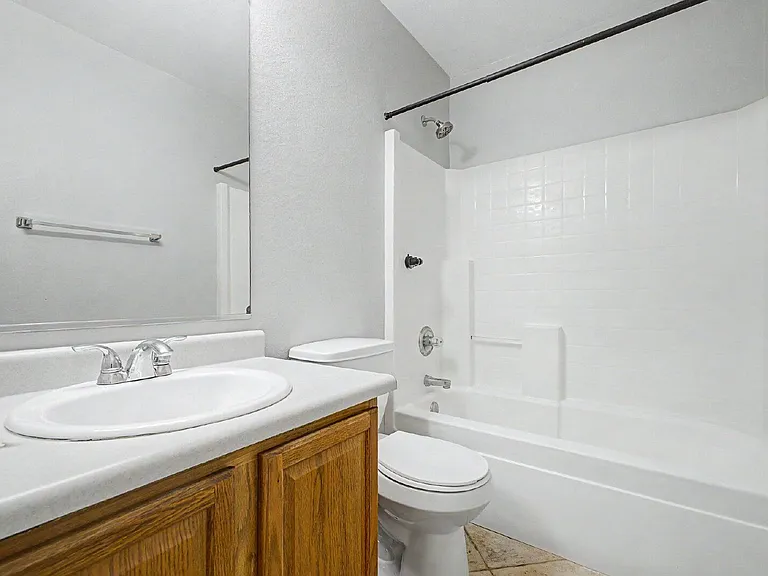 15994 N 135th Dr — Photo 25