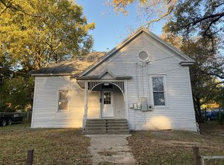 629 3rd St NW, Paris, TX 75460