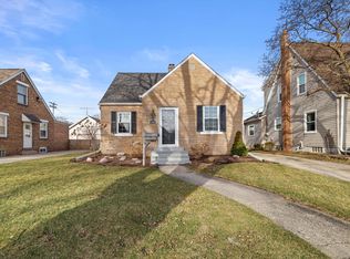 7906 28th Ave, Kenosha, WI 53143