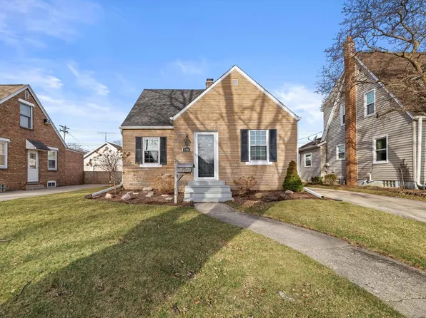 7906 28th AVENUE, Kenosha, WI 53143