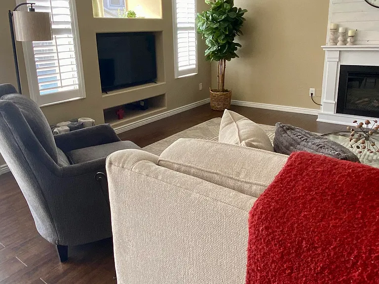 15257 W Hearn Rd — Photo 35